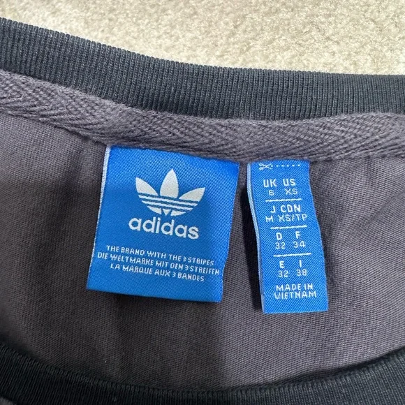 ADIDAS CHARCOAL GREY LEGGINGS & T SHIRT 2 PIECE SET XS/S - Picture 2 of 12